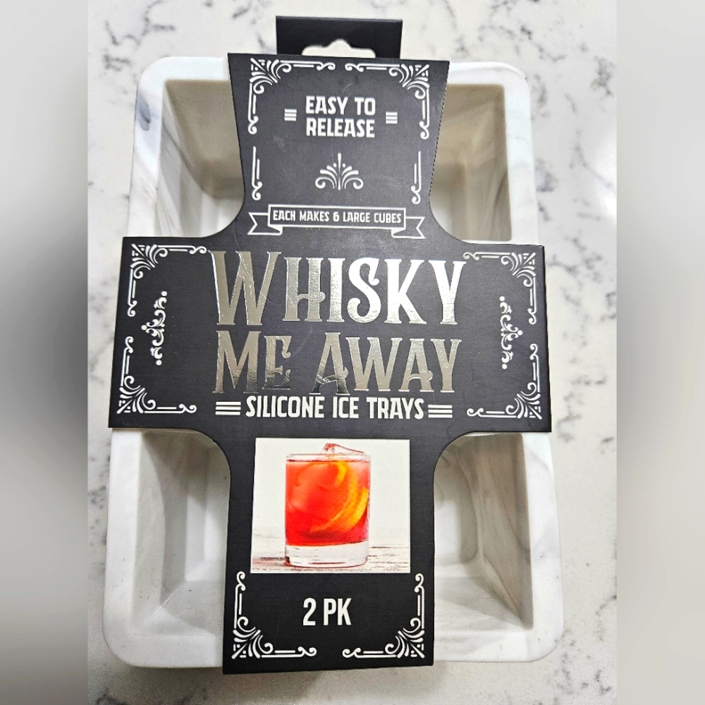 NEW Silicone Ice Trays 2 pack